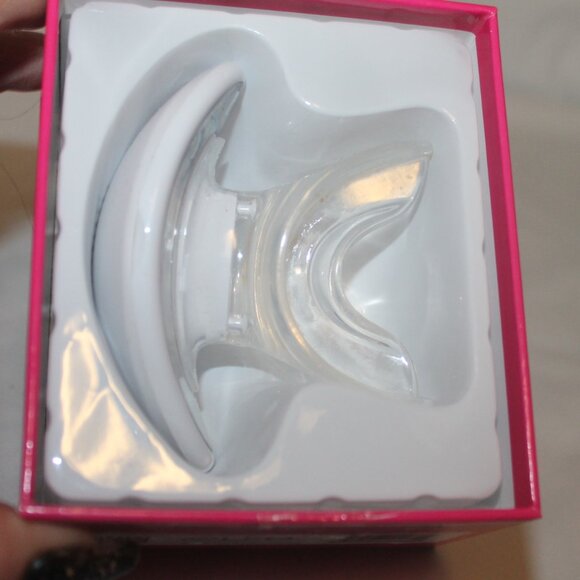 New $125 Revive Lip Care Enhancer Device For Fuller Plumper Lips Less Wrinkles - Picture 9 of 10